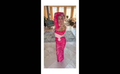 Britney Spears topless dance in pink dress