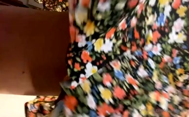 b'' Floral Dress Lift.
