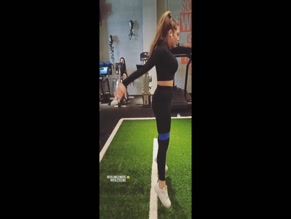 Evelin Aizenberg Squats Ass Focus