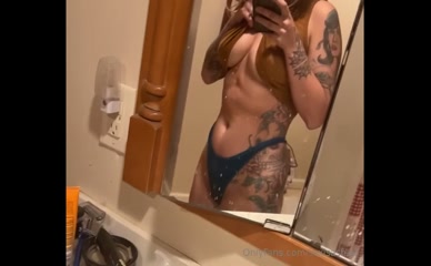 sexisashaa lifting top exposing breasts
