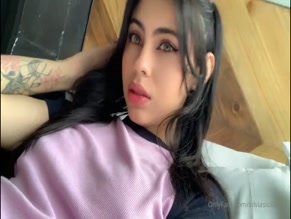 Silviasiciliaxxx POV softcore tease