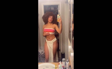 thesaiyanprincess Bathroom Nude Selfie