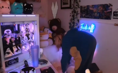 allycxtt nipslip on stream