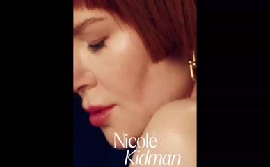 Nicole Kidman exposed cleavage