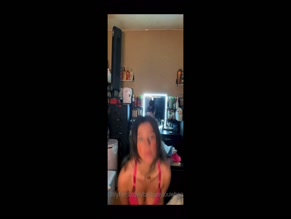 Bethany Jade: Bra Drop & Tit Grab Tease