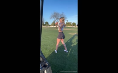 Buffbabeee Golf Swing Fail
