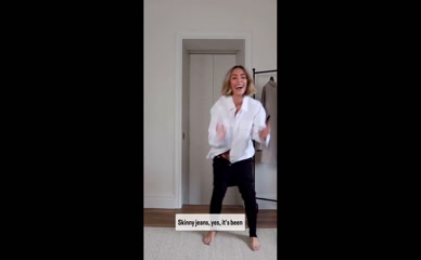 Frankie Bridge Barefoot Jeans Try-On