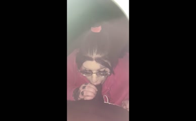 Sagittariusshawty Deepthroats a Dildo.