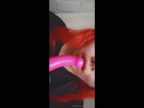 Thigh_socks deepthroats a pink dildo