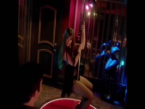 Jennifer Love Hewitt tits pole dance