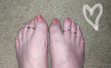 freyafootlove: Explicit Close-up feet