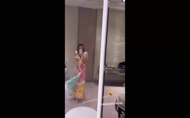Una Healy's floral dress fitting room reveal.