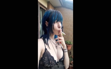 bunni_brain cleavage in sexy bra