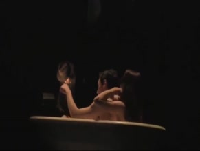Emilia Clarke bare buttocks exposed in bathtub scene
