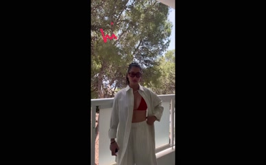 Vanessa White bikini reveal.
