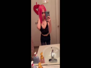 happyheartt: shows cleavage and bare chest