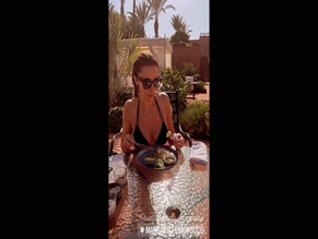 Una Healy bikini meal.
