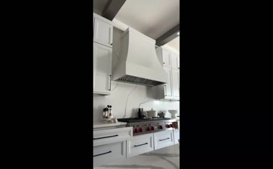 Hailee Steinfeld Kitchen Dance