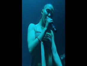 FKA Twigs nipple slip performance.