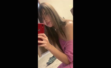 fairyoclock sexy pose exposing her hot thighs