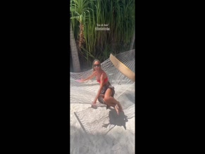 Frankie Bridge Hammock Fail.