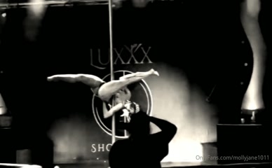 Mollyjane1011 Pole Dance Ass Show