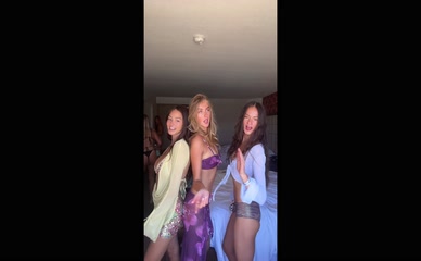 Brooklin Laird hot bikini dance with her friends