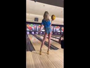 Madelyn Cline00:00 exposed buttocks