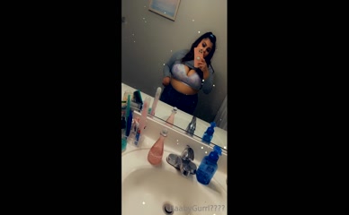 baabygurrl22: mirror selfie boob flash