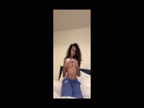 Sydwrldxo Titty Grab Tease