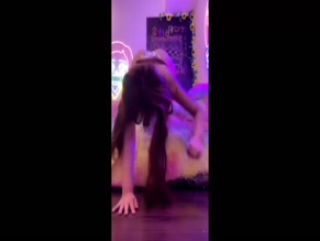 DanyanCat ass up face down twerk
