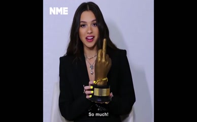 Olivia Rodrigo NME Award Middle Finger