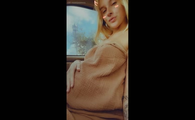 roseposexxx topless car ride