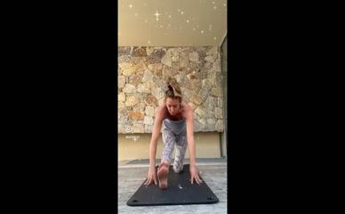 Cat Deeley bikini body.