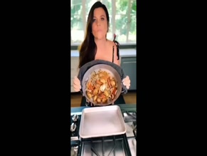 Tiffani Thiessen cleavage cooking demo