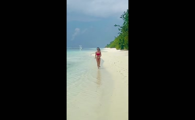 Amanda Holden bikini beach run