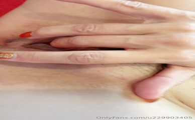Bernie Dexter's hairy pussy fingered