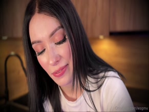 Adria Nite Masturbates with a Vibrator