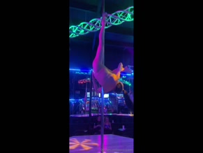 qosmicqueen: Full Body, Sexy Thong, Pole Dance at Nightclub