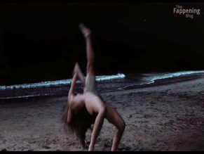 Jennifer Lawrence full frontal beach