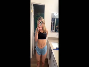 Brooklyn Dunn hot ass shaking in shorts