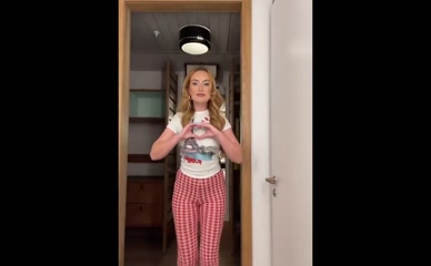 Amelia Dimoldenberg Tits and Ass Tease