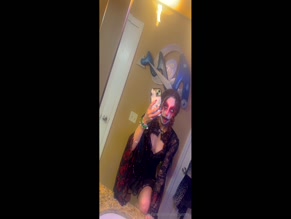 honeybunney sexy selfie in the mirror