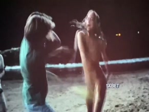 Jennifer Lawrence Bare Beach Attack