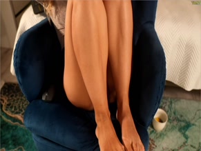 unbelievable Unrevealing Her Ass and Rubbing her Pussy