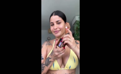 Martina La Peligrosa bikini try-on.