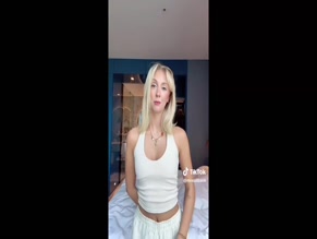 emwallbank hot dance show revealing outfit