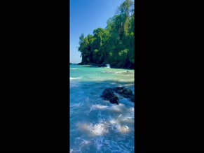 ksimm__ bikini beach stroll