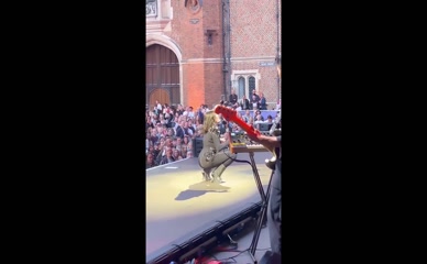 Jessie J Ass Squatting on Stage