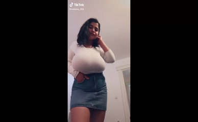 Melania1204 Busty TikTok Dance